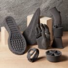 Unternehmen, die flexible Schutz- oder Dämpfungselemente regelmäßig benötigen, profitieren von einer internen SLS-Lösung mit TPU 90A. Gerade bei Sondermaschinen und kundenindividuellen Anlagen sind Varianten und Anpassungen üblich.