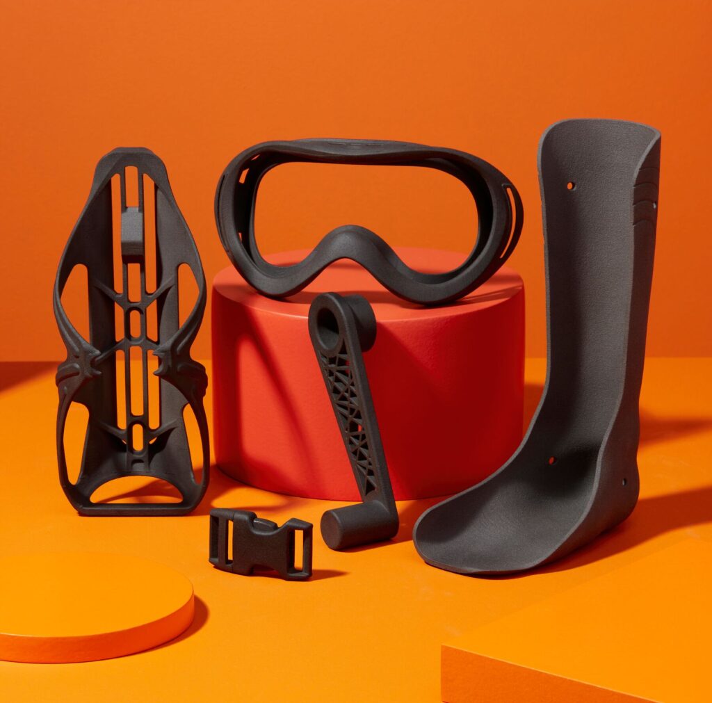 Setzt man auf einen 3D-Druckdienstleister oder baut man eine eigene 3D-Druckproduktion auf? 