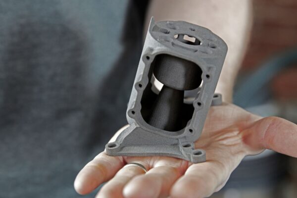 Detailaufnahme von Nylon 12 SLS-Pulver – feine Körnung für hohe Druckqualität und langlebige Prototypen.