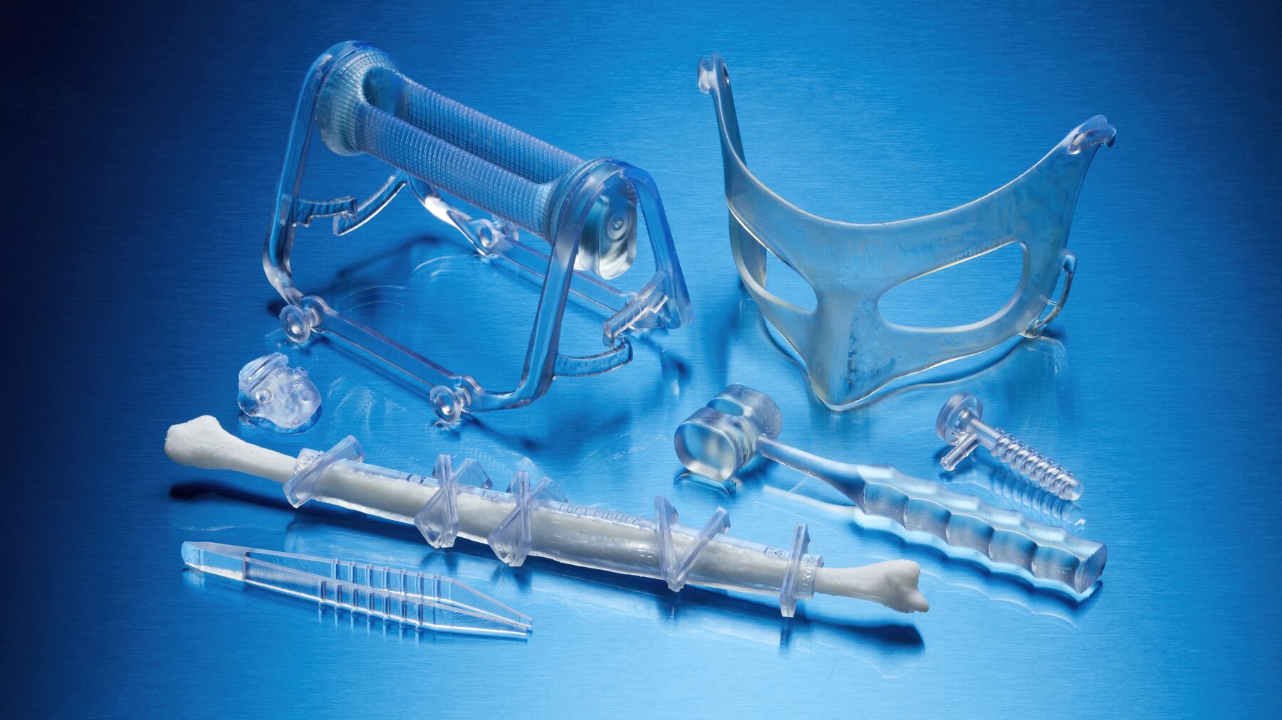 Transparente Medizinbauteile gefragt? – Biokompatibel, sterilisierbar und präzise