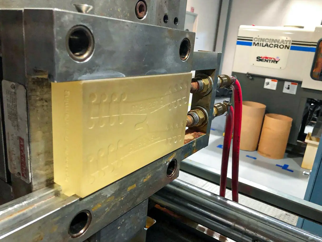 Spritzgussform aus dem 3D Drucker erzeugt mit einem Rapid Tooling Konfigurator